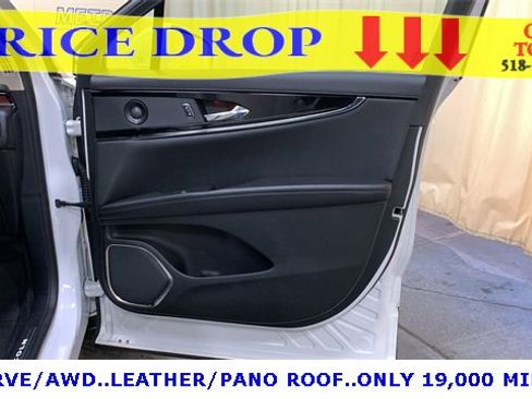 Used 2023 Lincoln Nautilus Reserve w/ Equipment Group 201A image 11