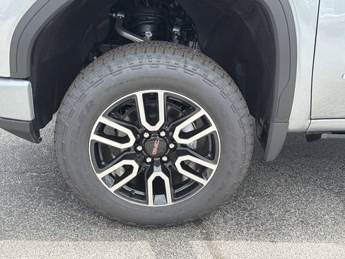 New 2026 GMC Sierra 1500 AT4 w/ Technology Package AWD/4WD image 22