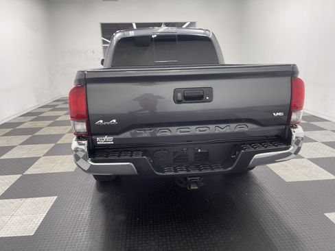 Used 2019 Toyota Tacoma SR5 image 3