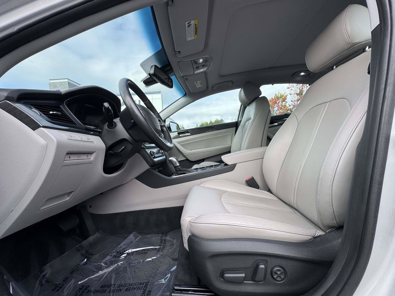 Used 2019 Hyundai Sonata Limited w/ Ultimate Package 04 FWD image 13