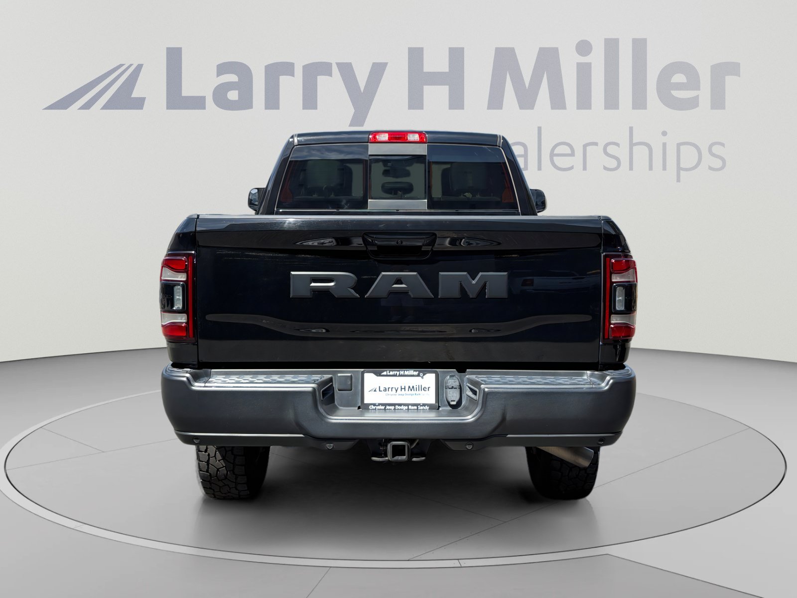 Used 2022 RAM 2500 Power Wagon w/ Level 2 Equipment Group AWD/4WD image 4
