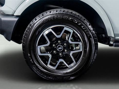 Used 2024 Ford Bronco Outer Banks image 27