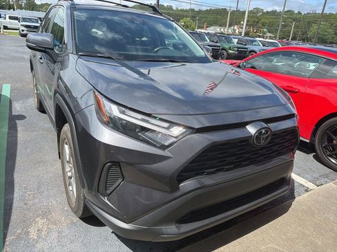 Used 2023 Toyota RAV4 XLE w/ Convenience Package FWD image 5