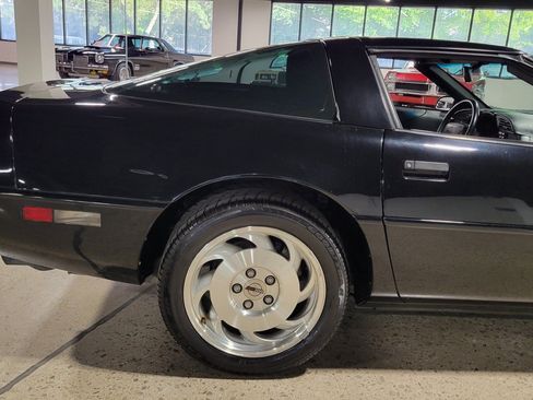 Used 1994 Chevrolet Corvette Coupe RWD image 39