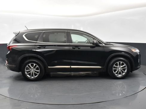 Used 2019 Hyundai Santa Fe SE image 8