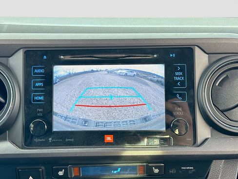 Used 2019 Toyota Tacoma TRD Sport AWD/4WD image 14