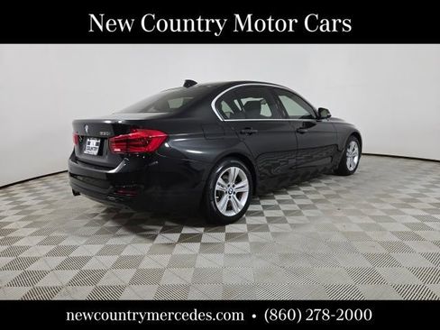 Used 2018 BMW 330i xDrive Sedan AWD/4WD image 7