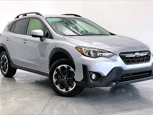 Used 2023 Subaru Crosstrek 2.0i Premium image 11