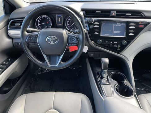 Used 2019 Toyota Camry SE image 23