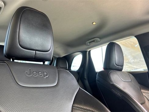 Used 2023 Jeep Cherokee Altitude Lux image 20