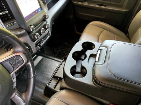 Used 2024 RAM 2500 Tradesman w/ Chrome Appearance Group AWD/4WD image 19