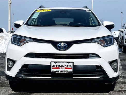 Used 2017 Toyota RAV4 XLE image 3