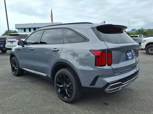 Used 2023 Kia Sorento SX AWD/4WD image 5