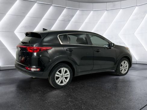 Used 2018 Kia Sportage LX image 4