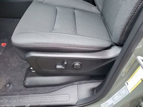 New 2026 RAM 1500 4x4 Crew Cab image 11