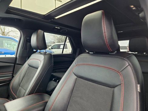 Used 2023 Ford Explorer ST-Line w/ Class IV Trailer Tow Package image 26