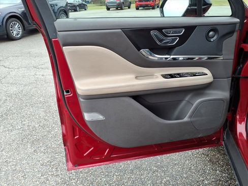 Used 2020 Lincoln Corsair Reserve image 20