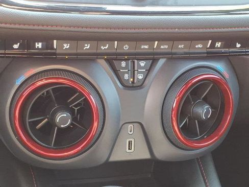 Used 2022 Chevrolet Blazer RS AWD/4WD image 23