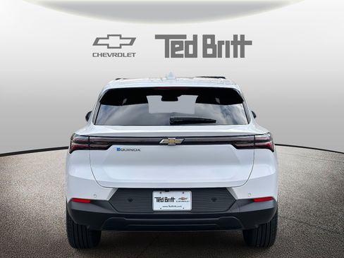 Used 2025 Chevrolet Equinox EV LT image 5