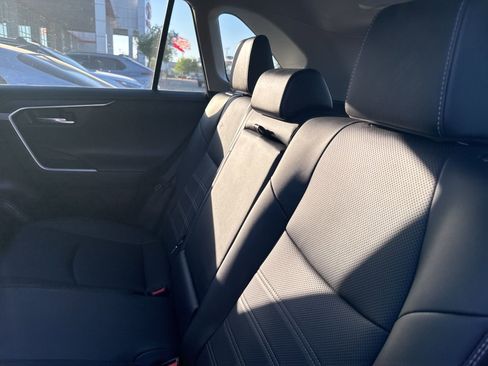Used 2025 Toyota RAV4 Limited image 21
