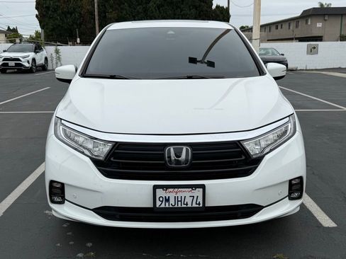 Used 2024 Honda Odyssey Elite image 2