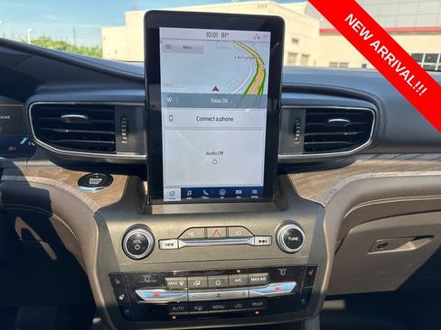 Used 2020 Ford Explorer Platinum w/ Premium Technology Package AWD/4WD image 9