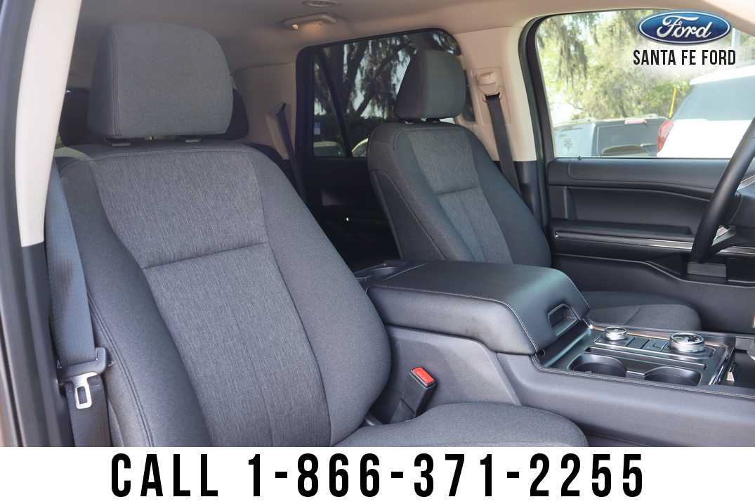 Used 2024 Ford Expedition XLT AWD/4WD image 27