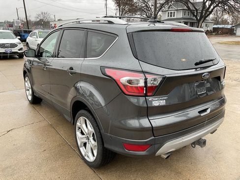 Used 2018 Ford Escape Titanium image 4