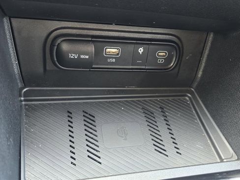Used 2023 Kia Sportage EX image 15