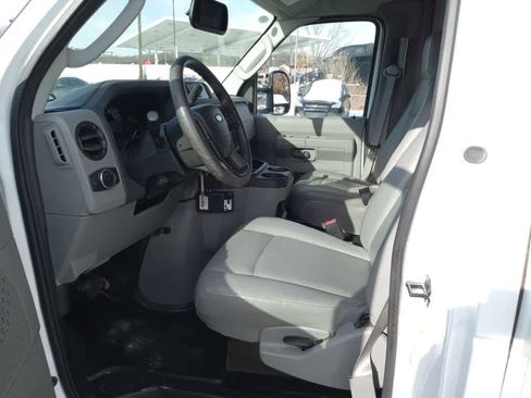 Used 2025 Ford E-350 and Econoline 350 Super Duty w/ Power Equipment Group image 23