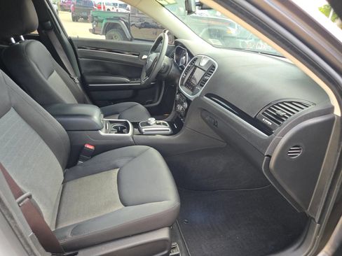 Used 2023 Chrysler 300 Touring w/ Sport Appearance Package RWD image 23