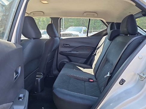 Used 2019 Nissan Kicks SV FWD image 10