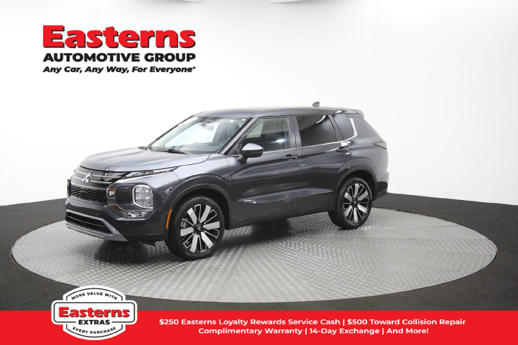 Used 2025 Mitsubishi Outlander SE FWD image 58