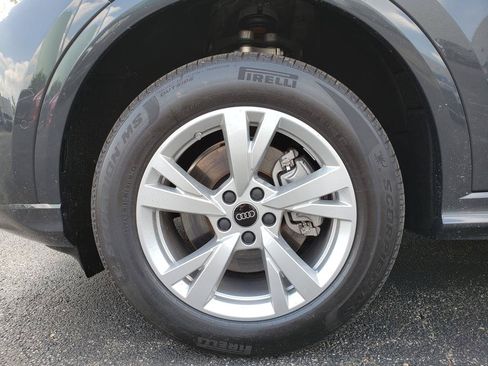 Used 2025 Audi Q5 Premium AWD/4WD image 12