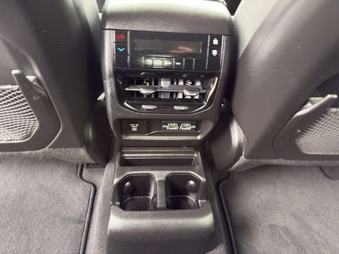 Used 2022 Jeep Grand Cherokee L Laredo w/ Luxury Tech Group I image 32