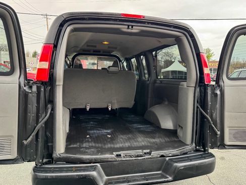 Used 2014 Chevrolet Express 2500 LS image 18