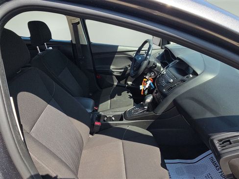 Used 2018 Ford Focus SE image 21