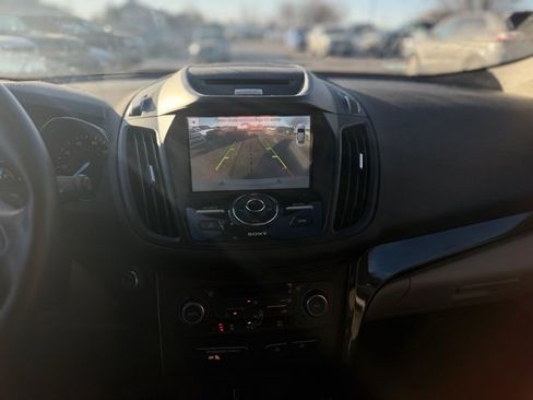 Used 2017 Ford Escape Titanium image 16