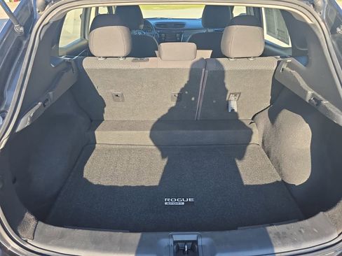 Used 2018 Nissan Rogue Sport S FWD image 11