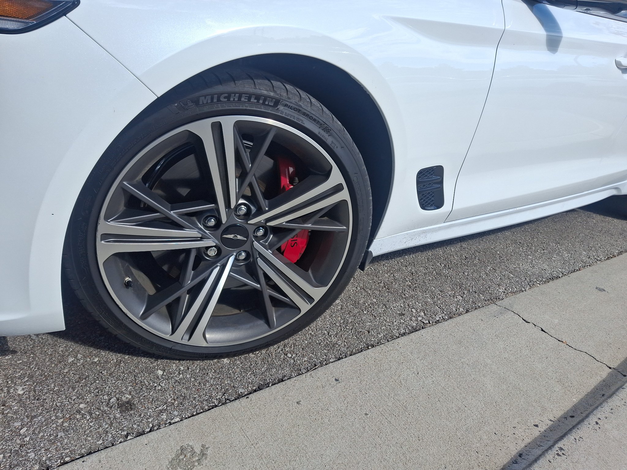 Used 2024 Genesis G70 3.3T Advanced w/ Sport Prestige Package RWD image 7