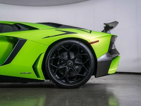 Used 2016 Lamborghini Aventador LP 750-4 Superveloce AWD/4WD image 13