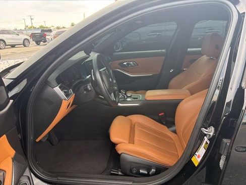 Used 2022 BMW 330i Sedan w/ Driving Assistance Package RWD image 9