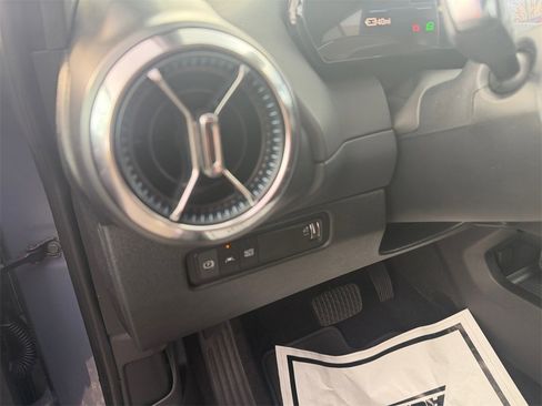 New 2026 Chevrolet Equinox EV LT image 31