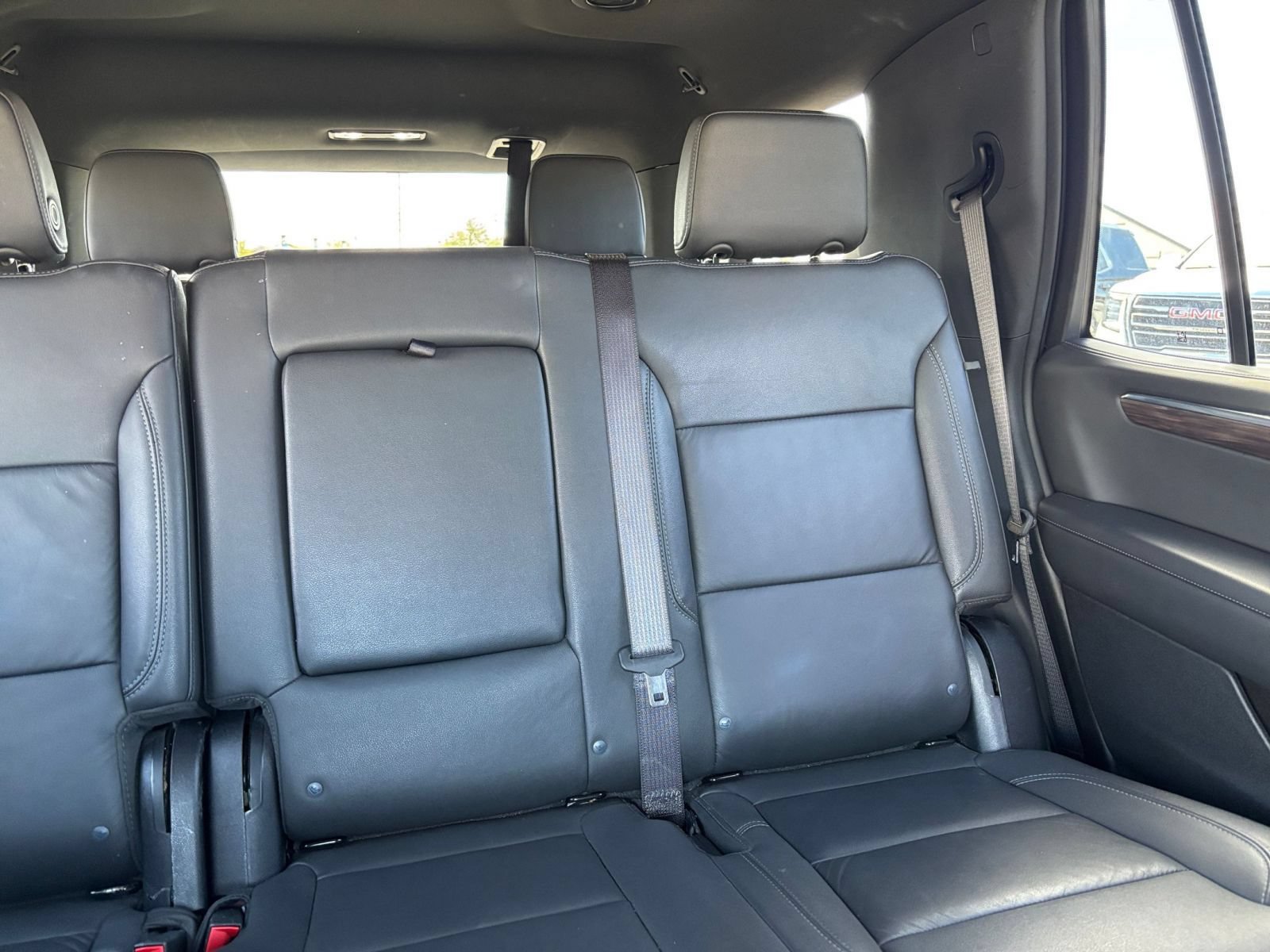 Used 2025 Chevrolet Tahoe Z71 AWD/4WD image 40