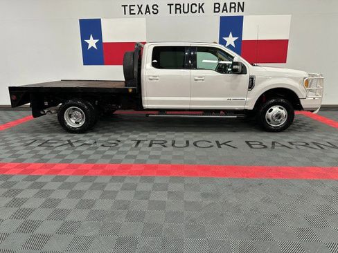 Used 2017 Ford F350 Lariat w/ FX4 Off-Road Package image 14