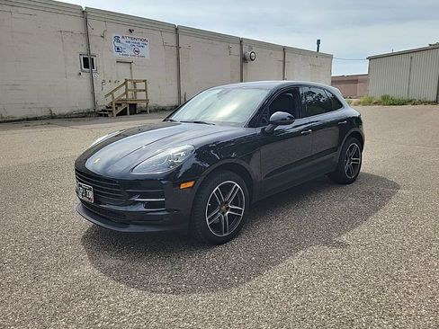 Used 2020 Porsche Macan AWD/4WD image 19