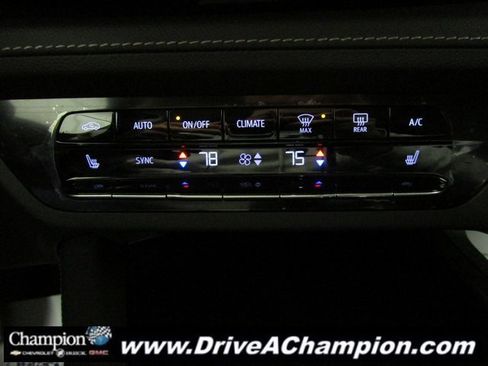 Used 2022 Buick Envision Essence w/ Sport Touring Package image 33