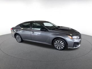 Used 2025 Nissan Altima 2.5 SV FWD video 2