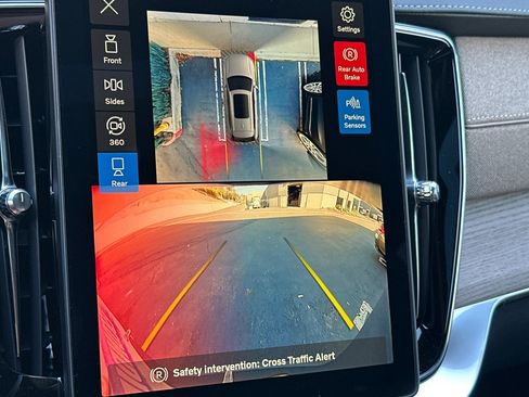 New 2026 Volvo XC90 B5 Plus image 18