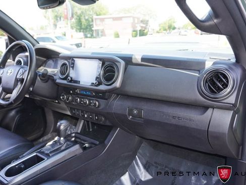Used 2022 Toyota Tacoma TRD Sport w/ TRD Premium Sport Package AWD/4WD image 53
